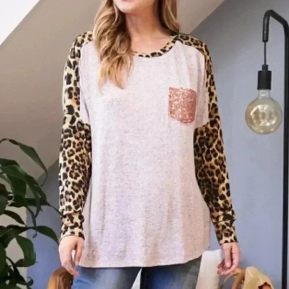 LEOPARD SLEEVE AND NECK BAND SEQUINS POCKET TOP- M - Picture 3 of 6